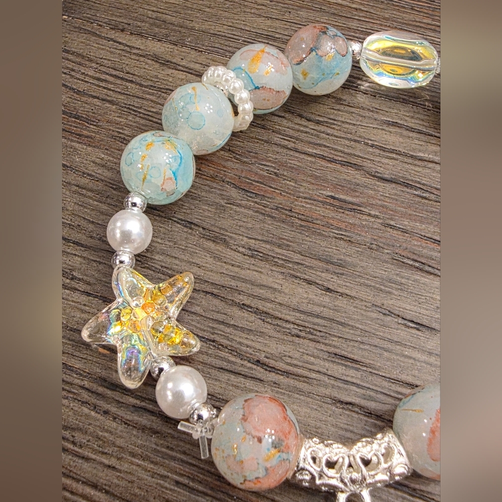 Beach Glass Beaded Bracelet – Starfish & Bow Charm +Free Gift 🎁 - Picture 4 of 7